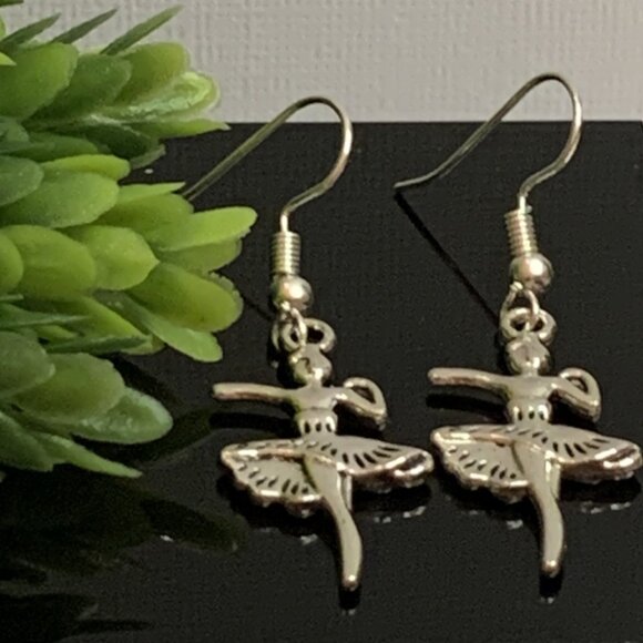 Ballet Dancer, Dancing Earrings, Gift Idea, Sports Earrings, Dancing Jewelry - Picture 1 of 7